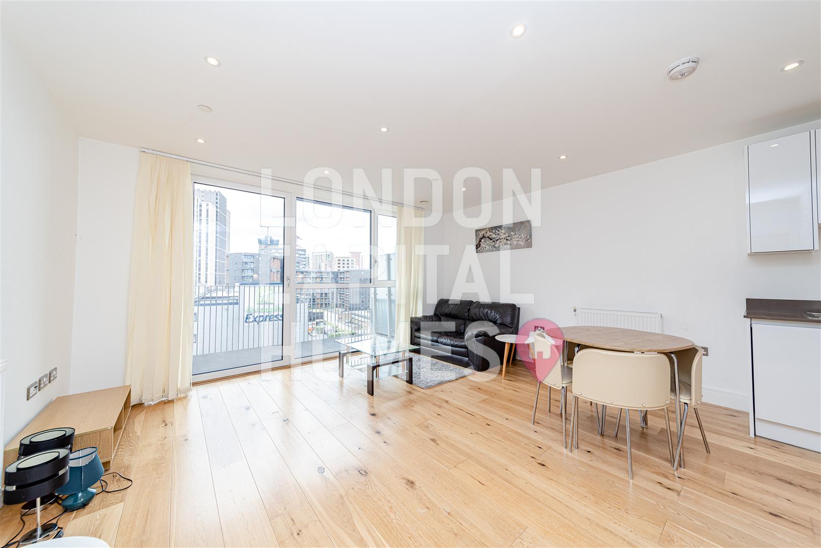 1 bed property in Sovereign Tower, 1 Emily Street, London
